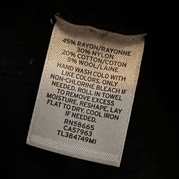 LEITH Medium Black Ribbed Long Sleeve Top - Picture 4 of 4